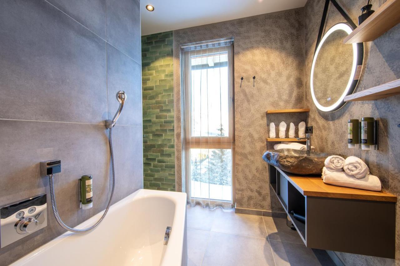 Hoeflehner Premium Eco Lodge Haus im Ennstal Luaran gambar