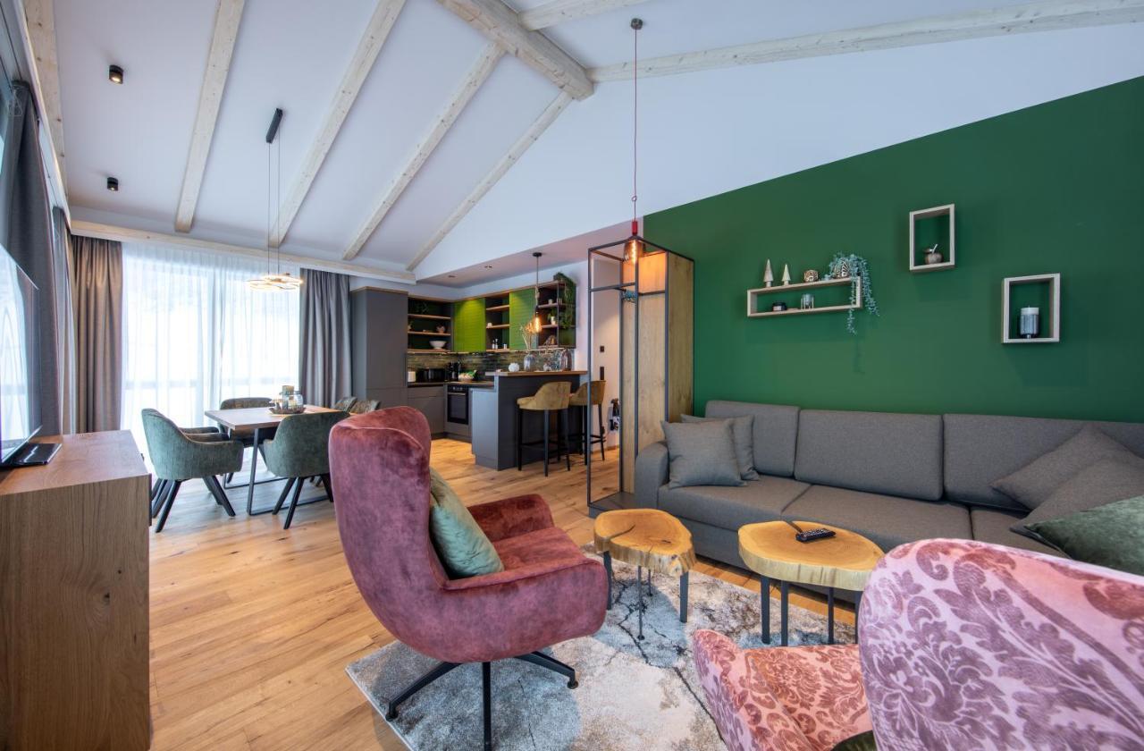 Hoeflehner Premium Eco Lodge Haus im Ennstal Luaran gambar